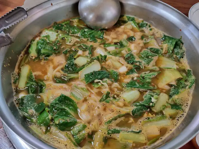 어탕 칼국수 국물