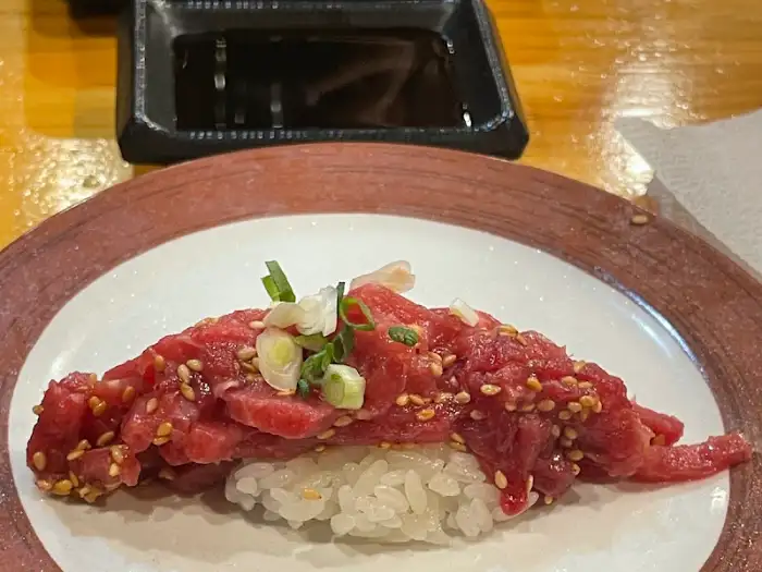 육회 초밥