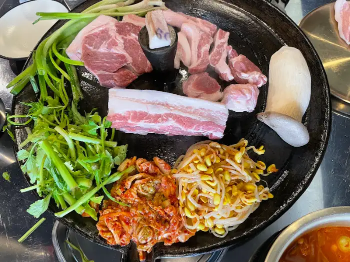 다양한 부위의 고기