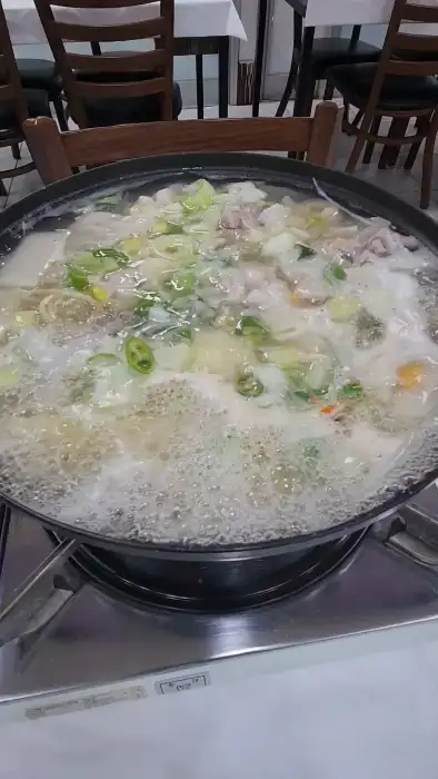 푸짐한 찌개 요리