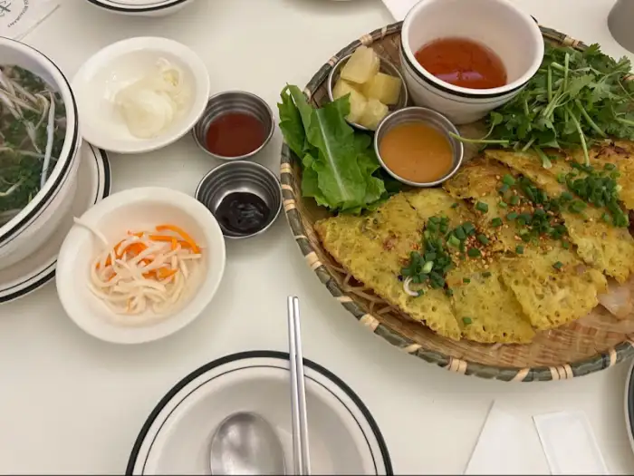 베트남 음식 테이블 세팅