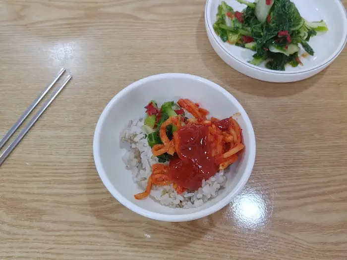 보리밥과 밑반찬
