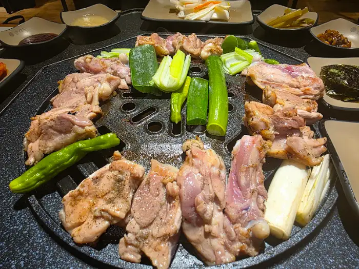 팔각도 닭갈비 구이 준비 모습