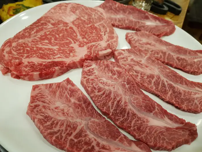 신선한 한우 등심