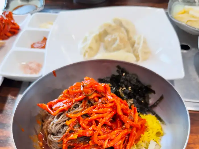 물만두와 막국수