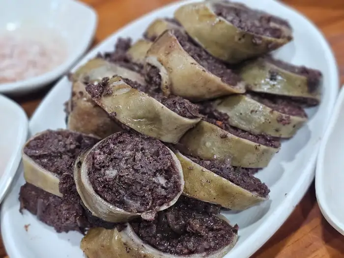 푸짐하게 담긴 순대