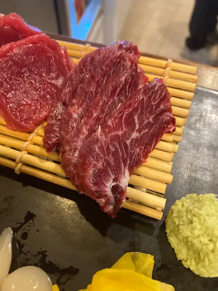 숙성 참치 부위의 질감