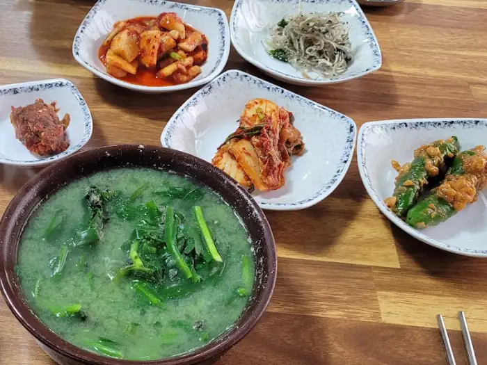 고디탕과 함께 나온 정갈한 반찬들