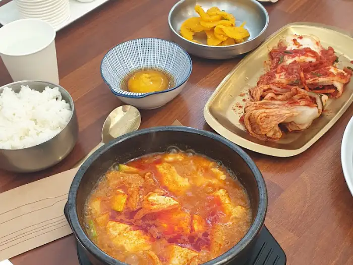 순두부찌개와 계란