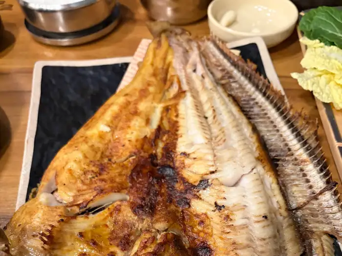 노릇하게 구워진 임연수
