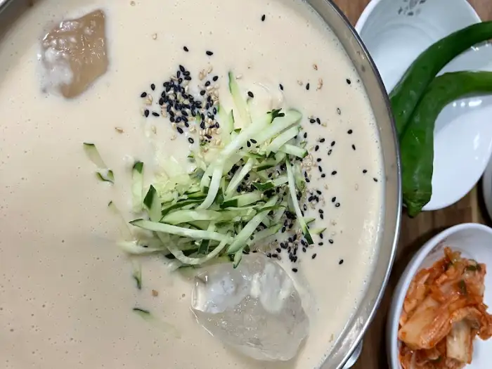 고소한 콩국수