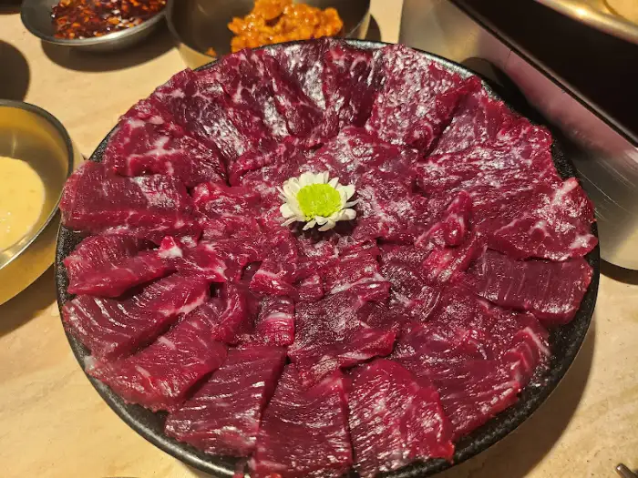 뭉티기 전체 샷