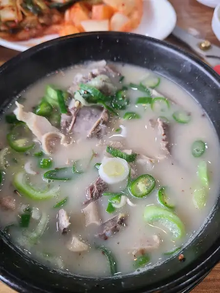 순대국 속의 순대와 내장