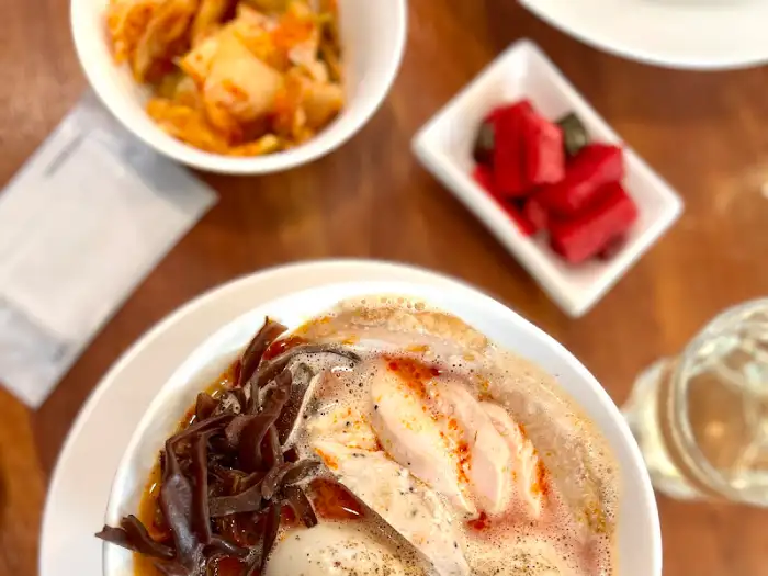 김치와 함께 나온 라멘