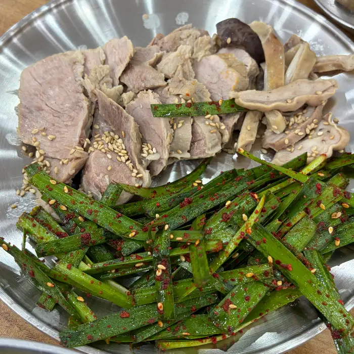 돈수육 반접시