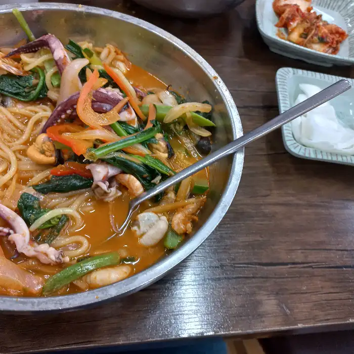 먹음직스러운 짬뽕