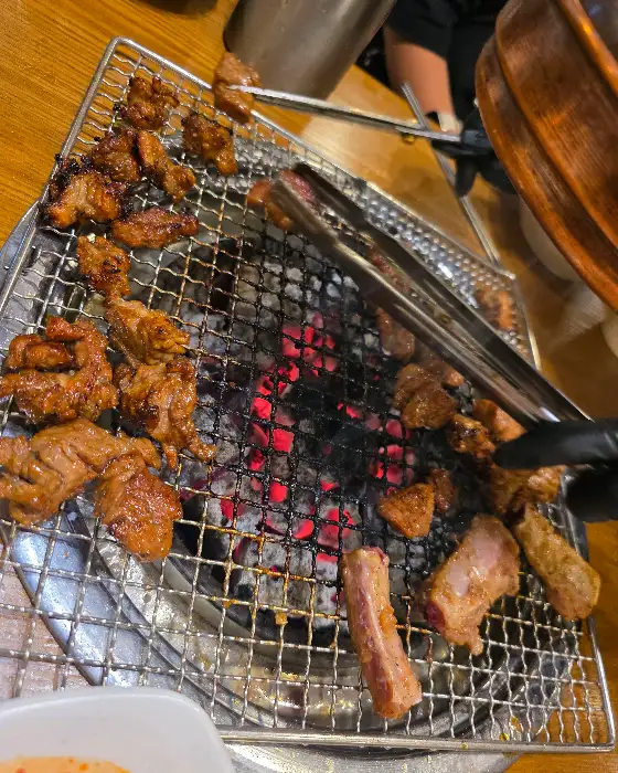 갈비꽃 망포점 숯불 돼지갈비