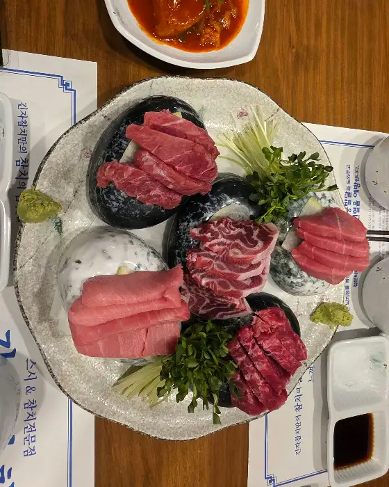 긴자참치 다양한 참치 부위와 곁들임
