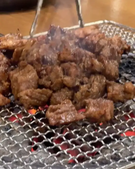 잘 구워진 갈비꽃 돼지갈비