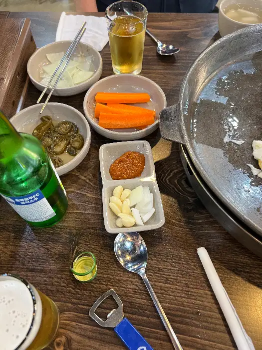 닭갈비 먹기 전 세팅된 밑반찬