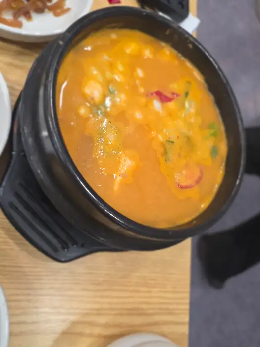 맑은 한상의 국물 모습