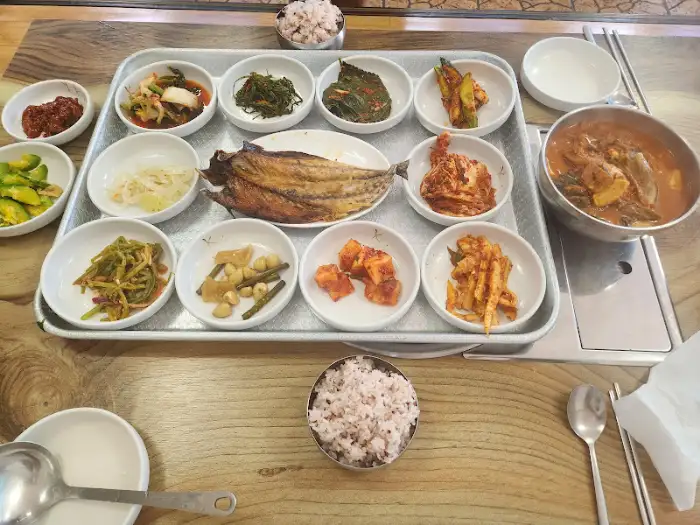 88식당 백반 한 상