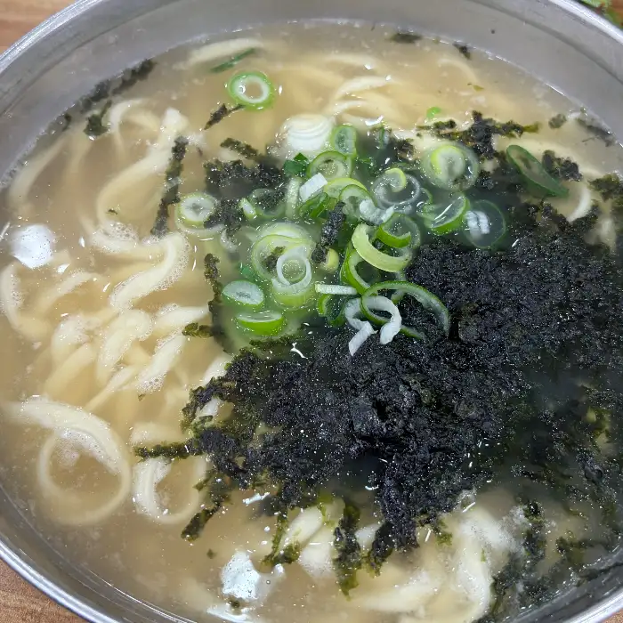 닭칼국수