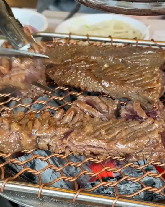 잘 익은 이동갈비 클로즈업