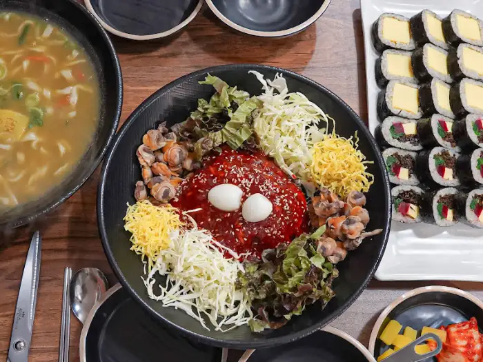 배말칼국수김밥의 다양한 메뉴 구성
