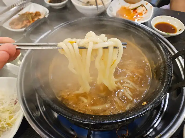 본가샤브엔칼국수 칼국수 면발