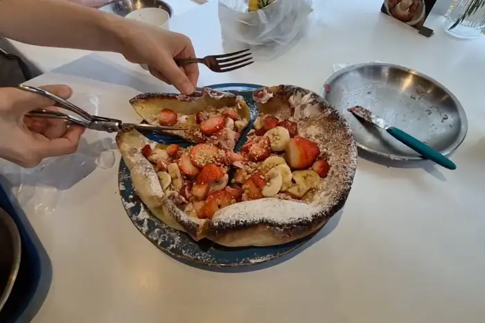 아이와 함께 즐기는 딸기 바나나 팬케이크 체험