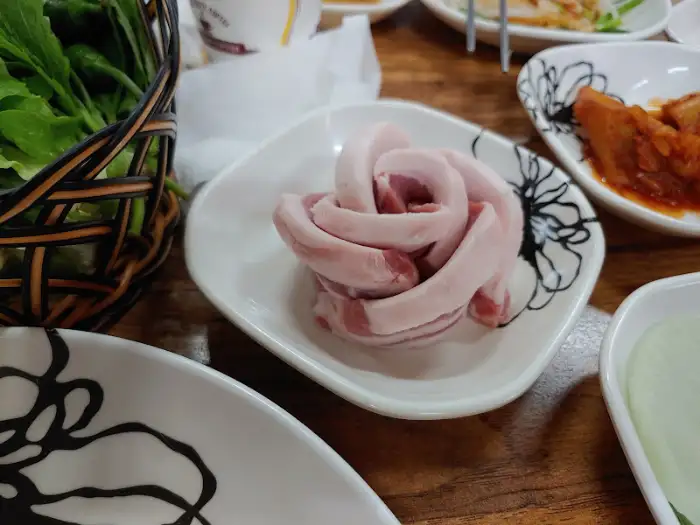 돼지우리 껍데기