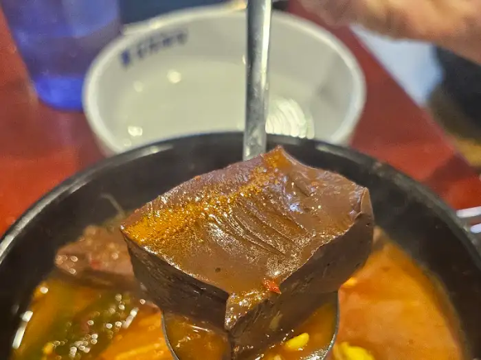 달래해장 부산동래점 갈비수육의 부드러운 육질