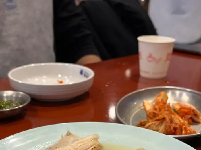 달래해장 부산동래점의 밑반찬과 곁들임 메뉴