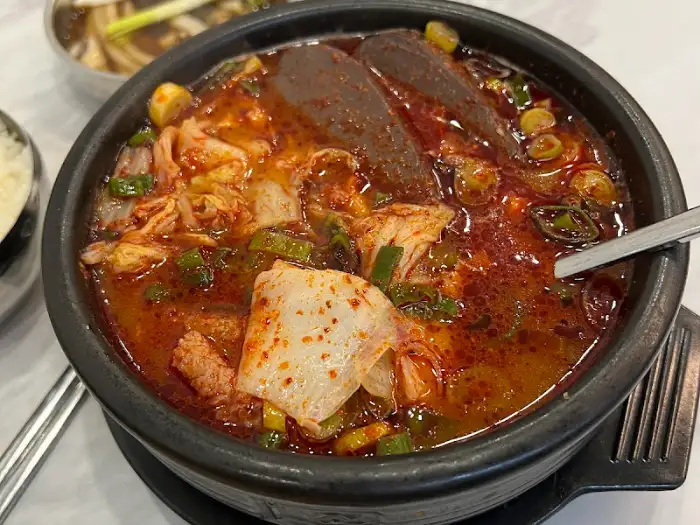 다랭이마을밥상 앞산의 푸짐한 해장국