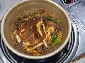 두꺼비 식당의 얼큰한 등갈비찜