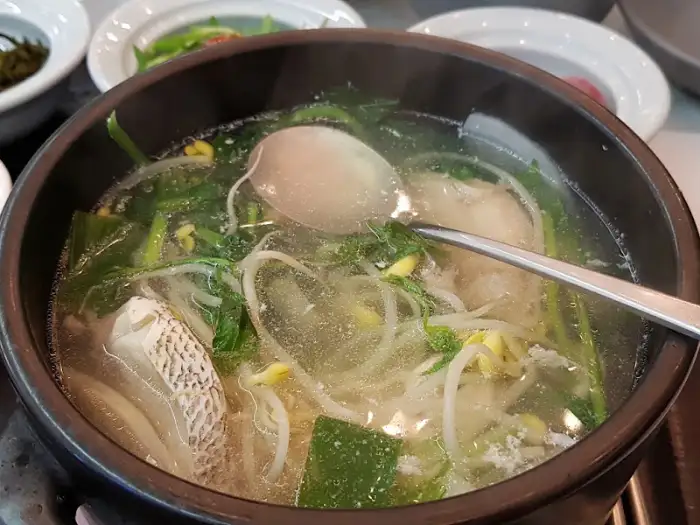 여간 좋은날 얼큰하고 시원한 대구탕 한 그릇