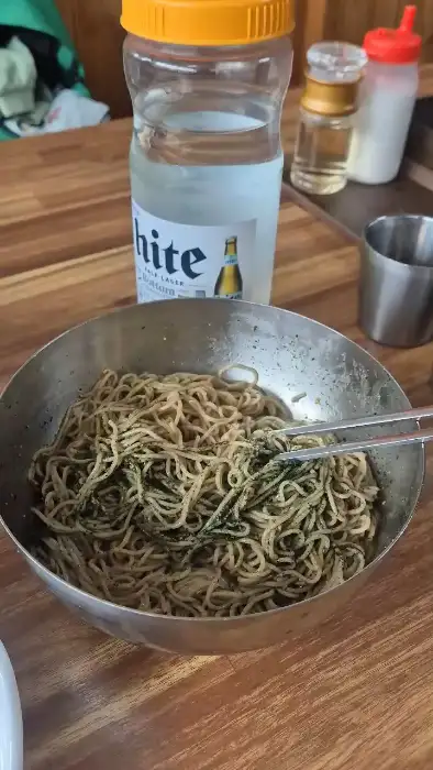인제막국수의 고소한 들기름 막국수 한 그릇