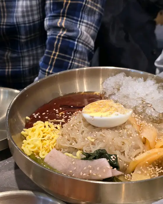 시원하고 맛있는 비빔밀면