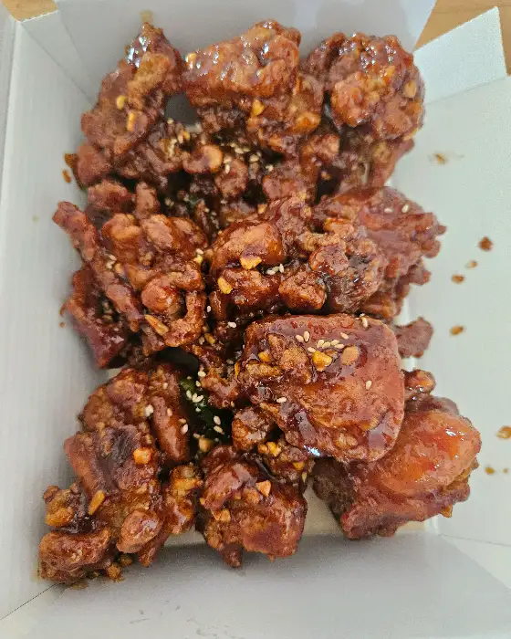 클로즈업한 마니산 닭강정