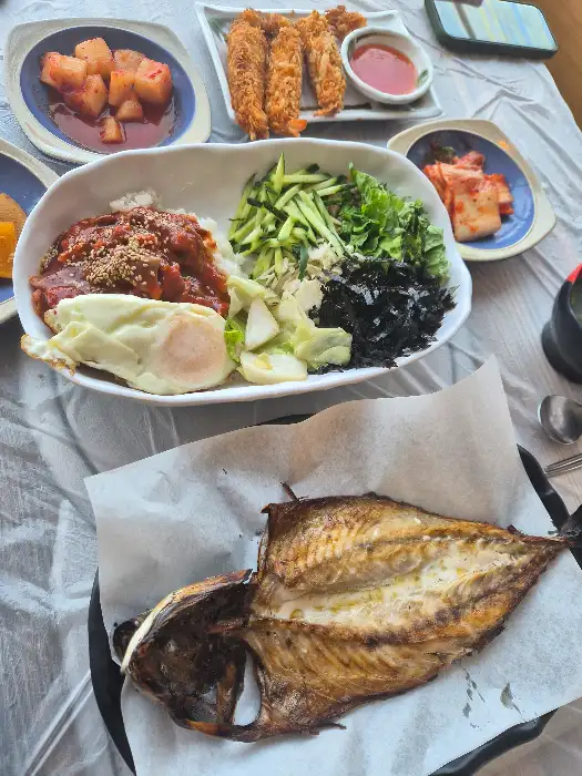 해물탕에 들어있는 조개와 해산물