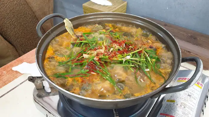 보글보글 끓고 있는 찌개