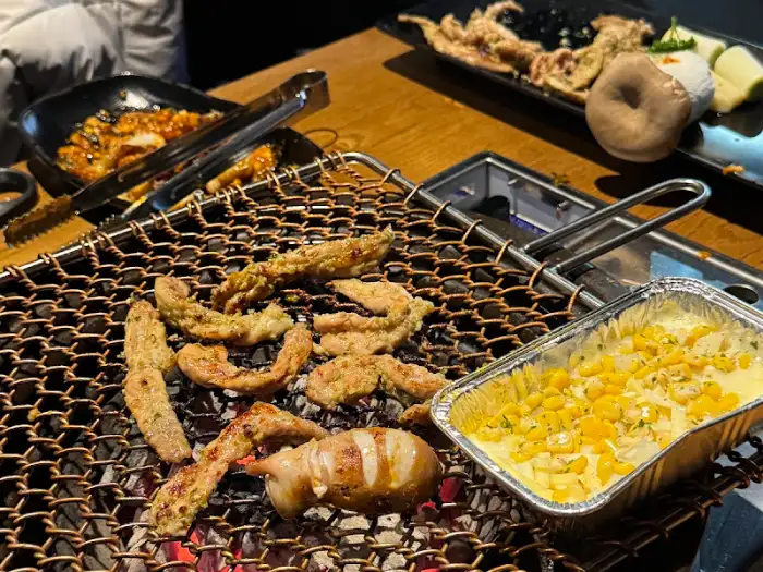 참숯삼인조 종로직영점 숯불구이