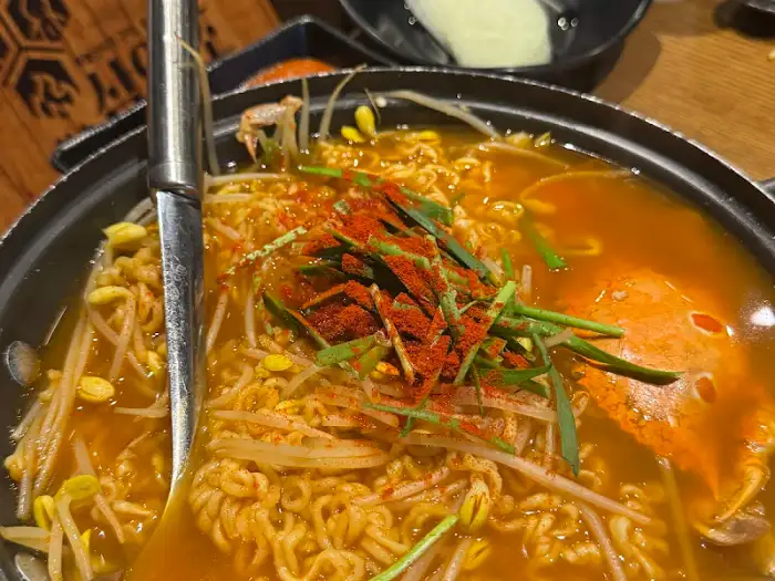 참숯삼인조 종로직영점 꽃게라면