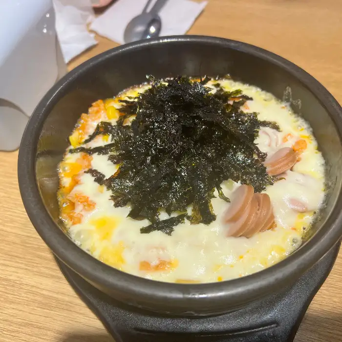김치치즈돌솥밥 모습