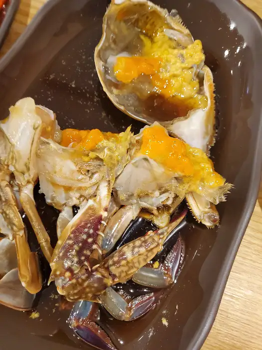 밑반찬과 함께 나온 게장