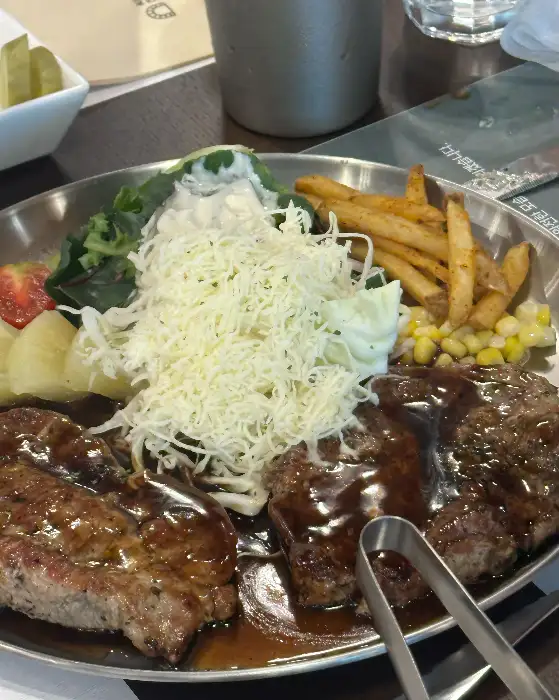 포모도로 부팔라 치즈 루꼴라 피자