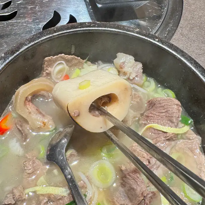 육회비빔밥 1