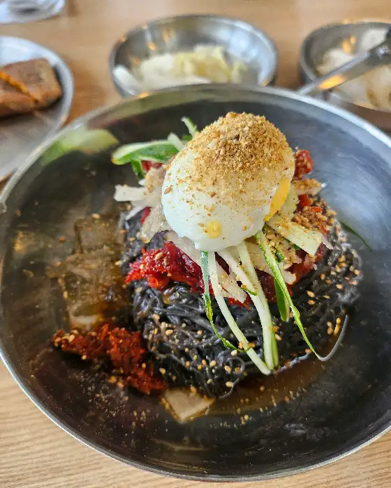 명태회 막국수 상세 컷