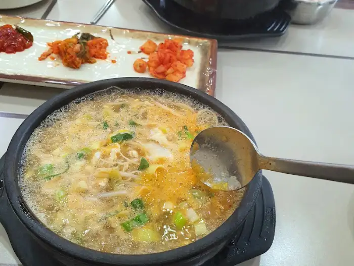 콩나물국밥과 곁들여 먹기 좋은 반찬들